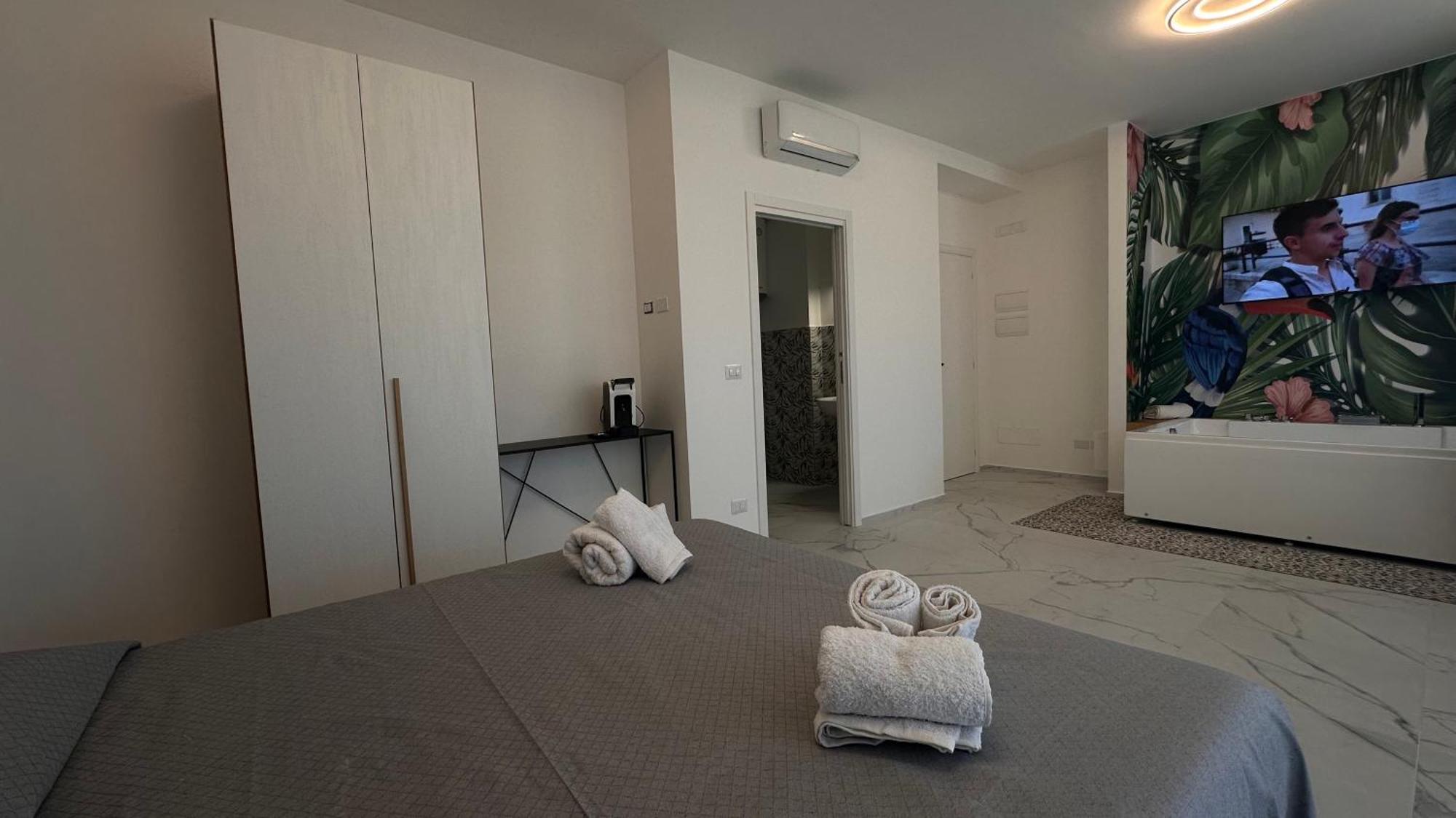 Cconforthotels Puglia Promenade Apartment 5 巴里 外观 照片