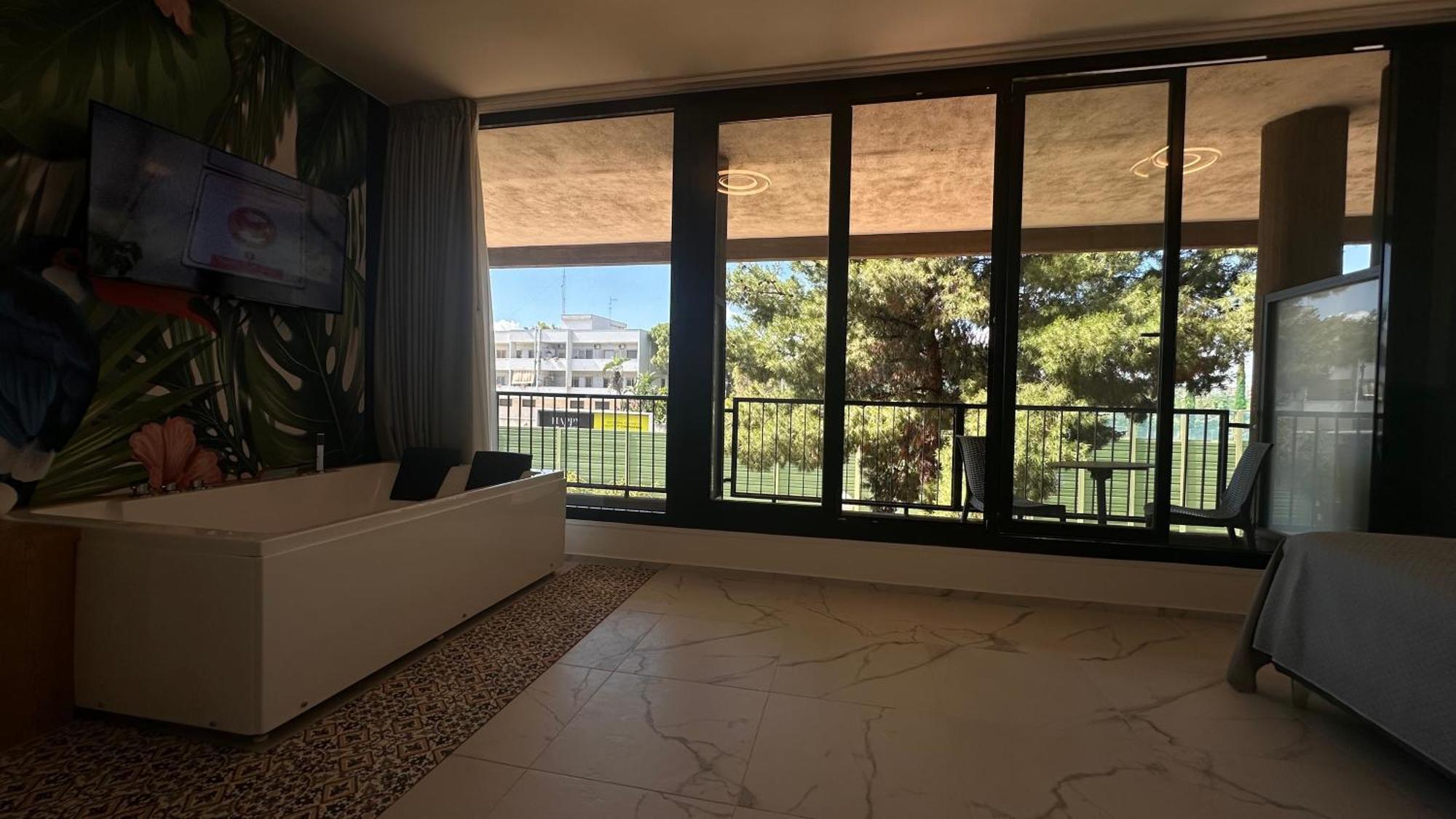 Cconforthotels Puglia Promenade Apartment 5 巴里 外观 照片